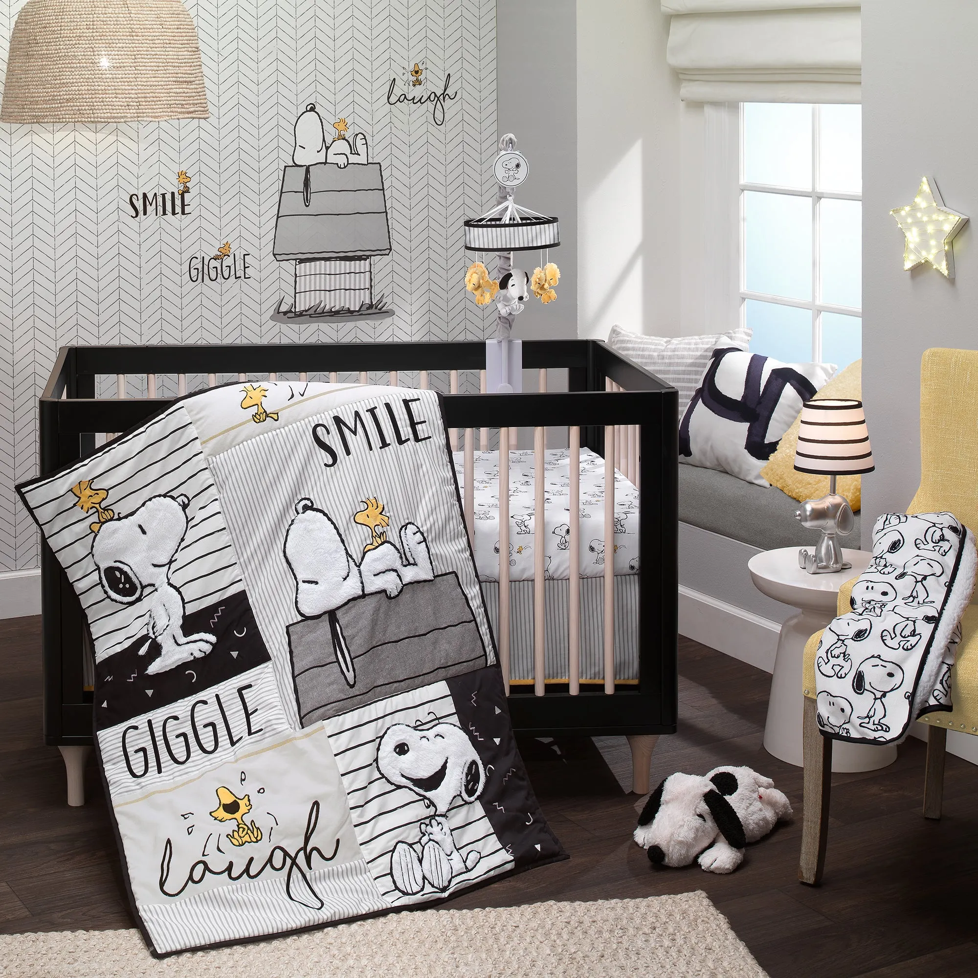 Classic Snoopy Fitted Crib Sheet