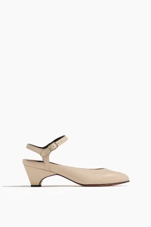 Danes Kitten Heel in Champagne