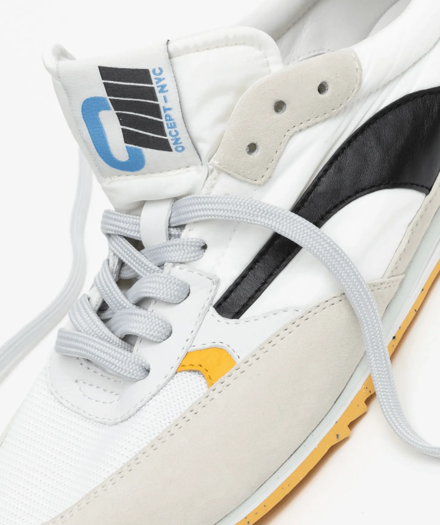 Montreal Sneaker White & Black