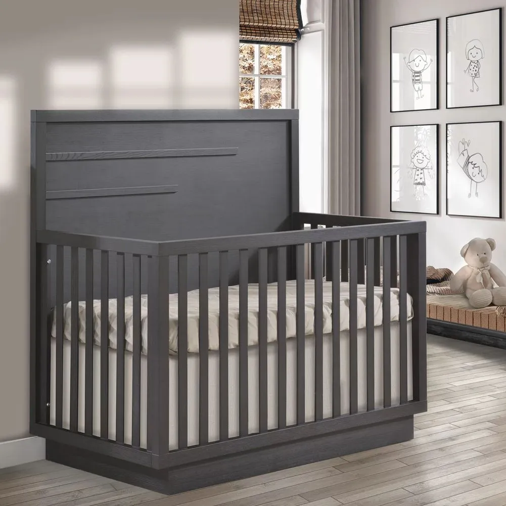 Natart Signature Series Como 4-in-1 Convertible Crib with Horizontal Molding