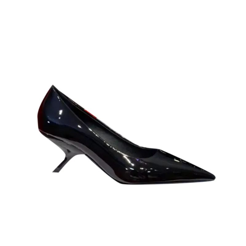 RETUI Kitten Heel Pumps