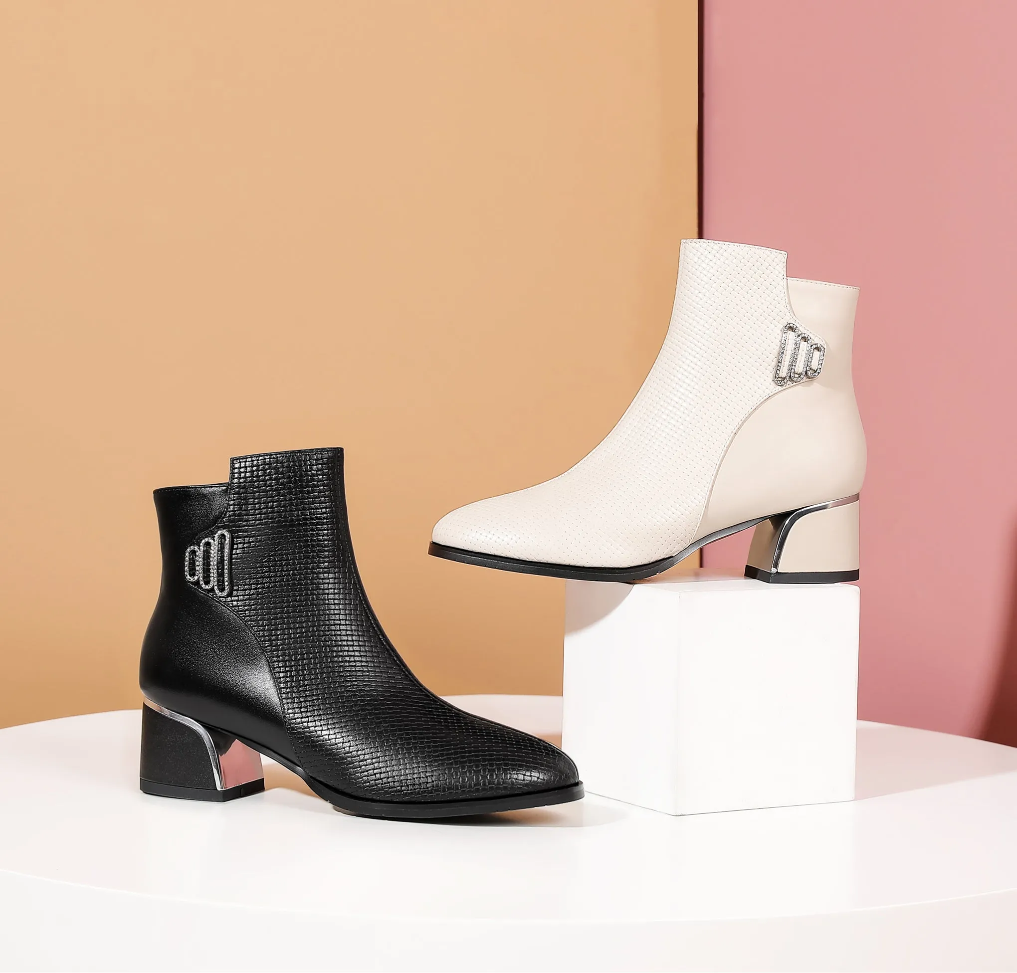 TinaCus Women's Genuine Leather Handmade Round Toe Side Zipper Graceful Ankle Boots with Low Chunky Heel