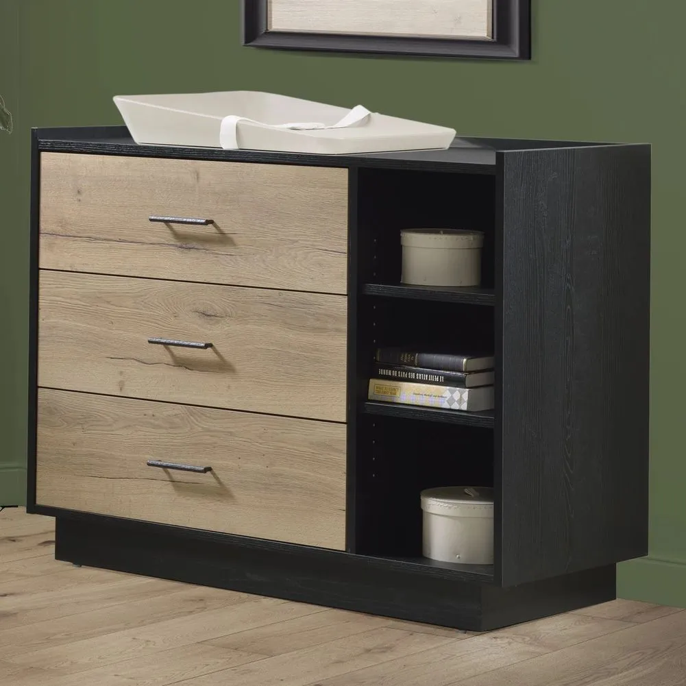 TULIP Tito Collection Crib and Dresser